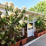 Quodlibet Bed & Breakfast 4*