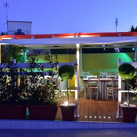 ベッド・アンド・ブレックファスト クオドリベット 4*